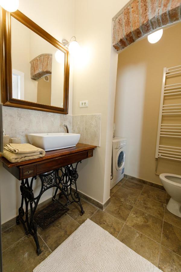 Appartement Stylish Flat In The Heart Of Historical Center à Timişoara Extérieur photo